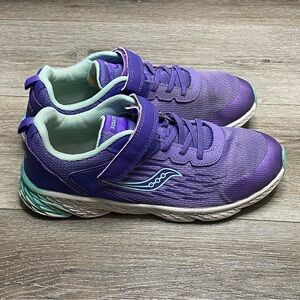 Women’s Saucony Running Purple Shoes Size 7
